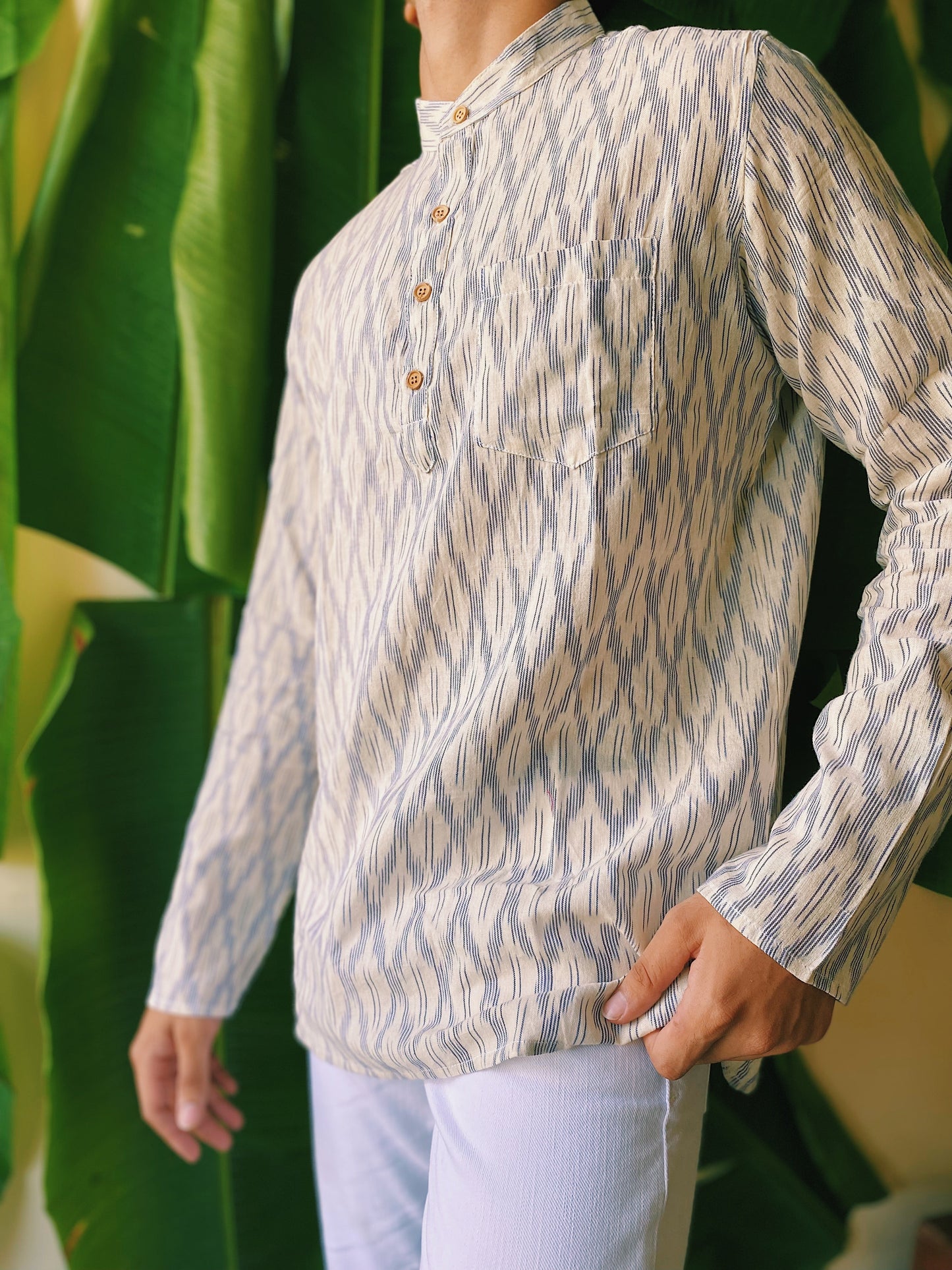 Vellai Ikat Kurta