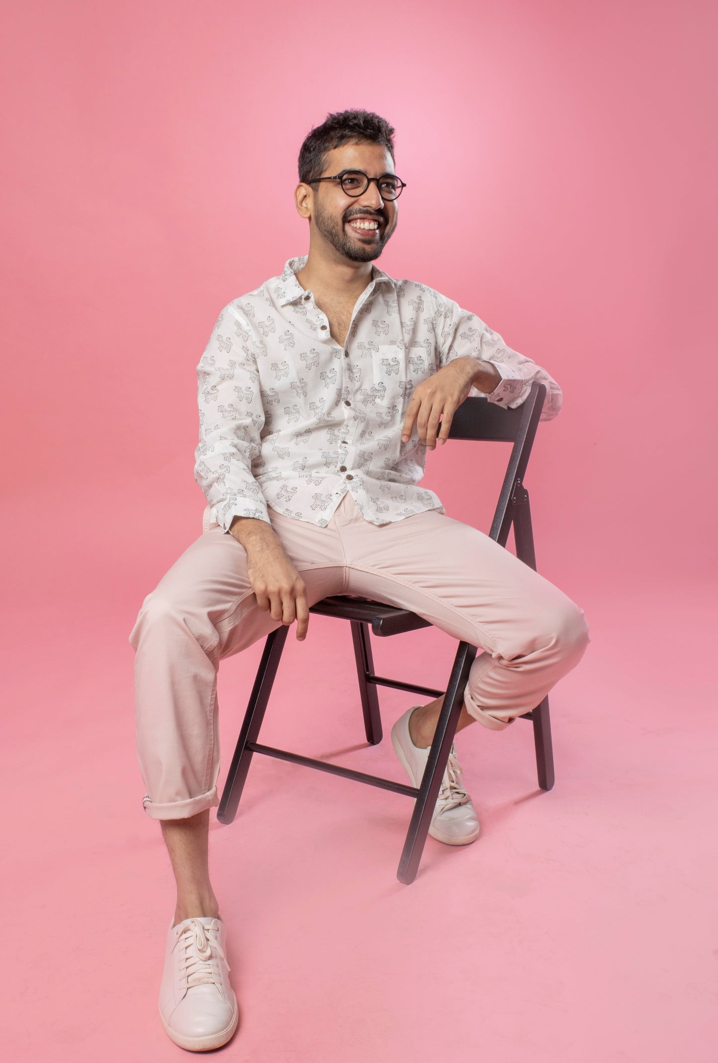 White Tiger Unisex shirt